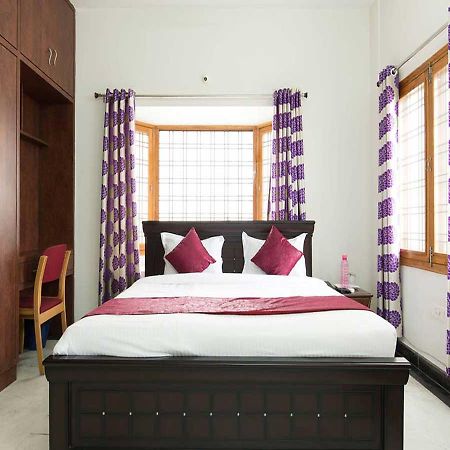 Fresh Living Prime Banjara Hotel Hyderabad Exterior foto