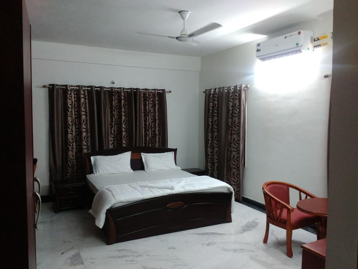 Fresh Living Prime Banjara Hotel Hyderabad Exterior foto